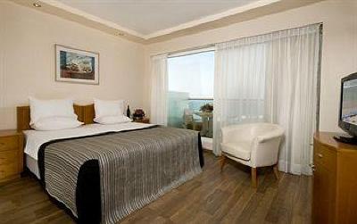фото отеля Leonardo Suite Tel-Aviv Bat-Yam