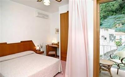 фото отеля Hotel San Pietro Maiori