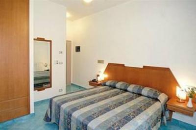 фото отеля Hotel San Pietro Maiori