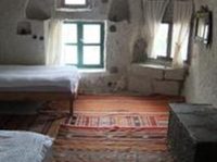 The Peri's Cave Inn