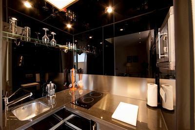 фото отеля Apartamentos Guadalpin Boutique