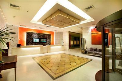 фото отеля Apartamentos Guadalpin Boutique