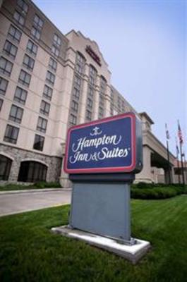 фото отеля Hampton Inn & Suites Country Club Plaza