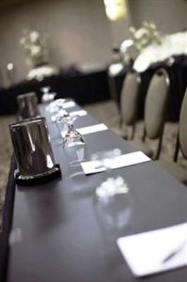 фото отеля Hampton Inn & Suites Country Club Plaza