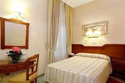 фото отеля Hostal Macarena