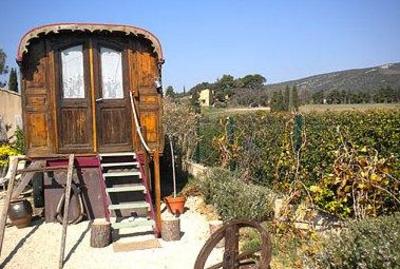 фото отеля La Boheme en Provence - Chambres d'hotes et roulotte tzigane en Provence