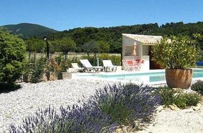 фото отеля La Boheme en Provence - Chambres d'hotes et roulotte tzigane en Provence