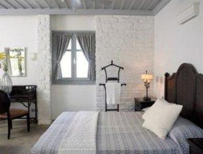 фото отеля Porto Kea Suites
