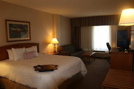 фото отеля Hampton Inn Council Bluffs