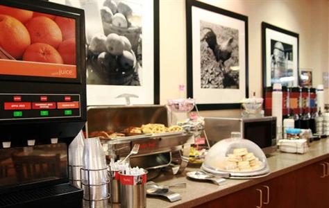 фото отеля Hampton Inn Council Bluffs