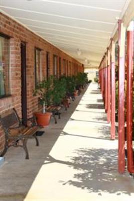 фото отеля Wondai Colonial Motel
