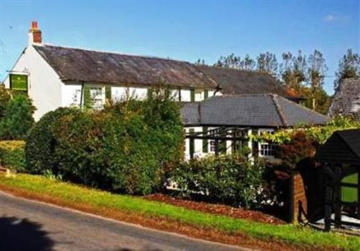 фото отеля Queens Arms East Garston