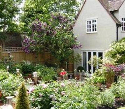 фото отеля Motts Bed & Breakfast Great Dunmow