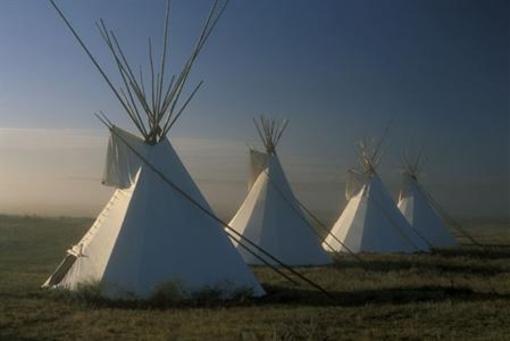 фото отеля Lodgepole Gallery & Tipi Village