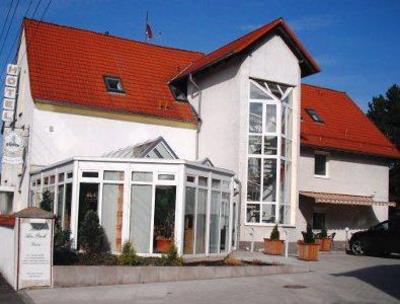 фото отеля Hotel Am Park Machern