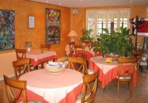 фото отеля Le Relais De La Voie Sacree