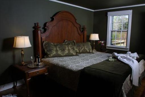 фото отеля Riverbend Inn Chocorua