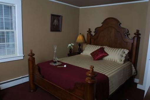 фото отеля Riverbend Inn Chocorua