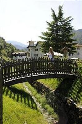 фото отеля Garden Hotel Pieve di Ledro