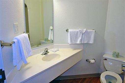 фото отеля Motel 6 Whitby
