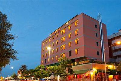 фото отеля Hotel Rossini Pesaro