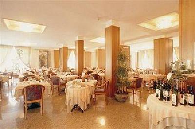 фото отеля Hotel Rossini Pesaro
