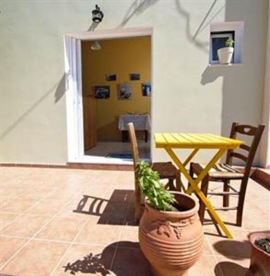 фото отеля Nikos Apartments Kissamos