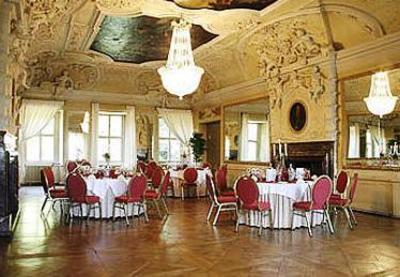 фото отеля Stadtschloss Hecklingen Hotel