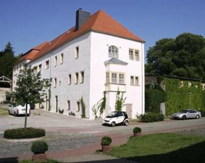 фото отеля Stadtschloss Hecklingen Hotel