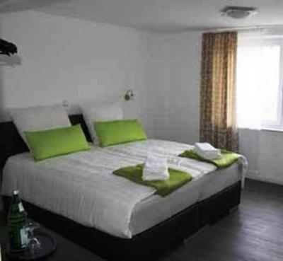 фото отеля Hotel Tau-Lunne