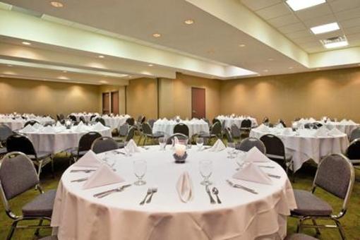 фото отеля Holiday Inn Grand Rapids Downtown