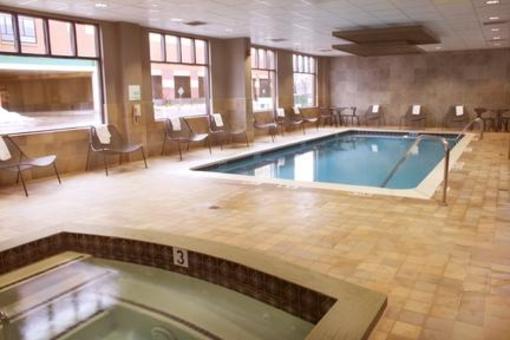 фото отеля Holiday Inn Grand Rapids Downtown