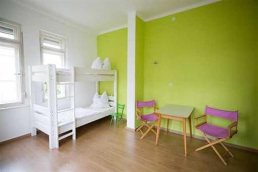 фото отеля Das Mietwerk Hostel Lindau
