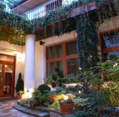 фото отеля Atrium House Panzio