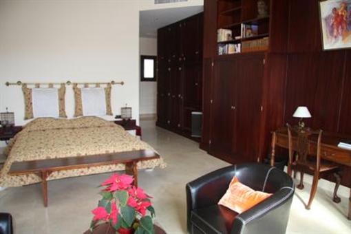 фото отеля Hotel Villarocamar