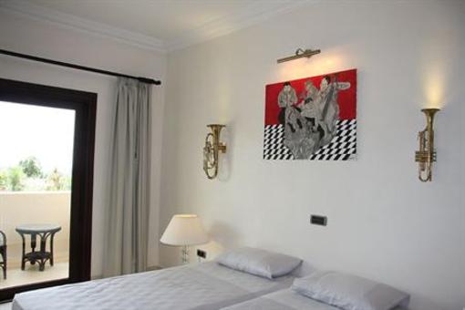фото отеля Hotel Villarocamar