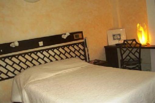 фото отеля Hotel Acostel
