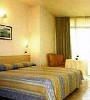 фото отеля Elvezia Hotel Pesaro
