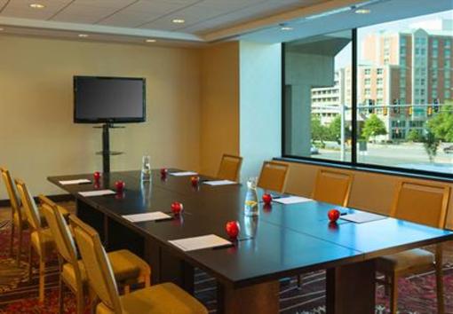 фото отеля Crystal City Marriott at Reagan National Airport