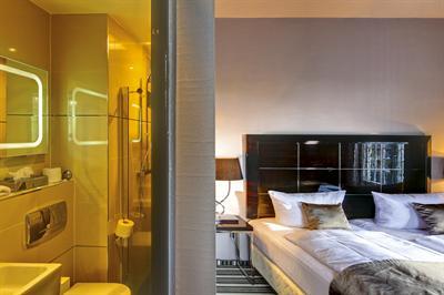 фото отеля Poppenbutteler Hof Hotel Hamburg