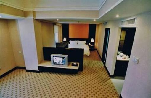 фото отеля Maple Leaf International Hotel