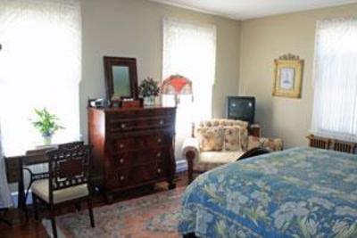 фото отеля River Line Inn Bed & Breakfast