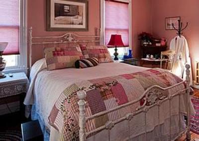 фото отеля River Line Inn Bed & Breakfast