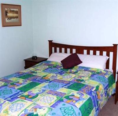 фото отеля Fern Cove B&B