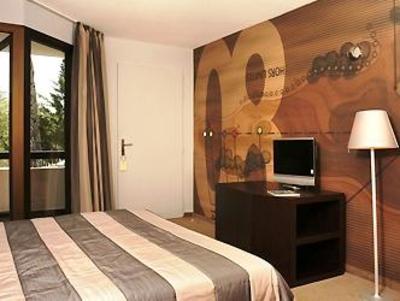 фото отеля Mercure Barbaroux Golf And Spa