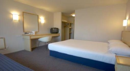 фото отеля Travelodge Winchester Sutton Scotney Northbound