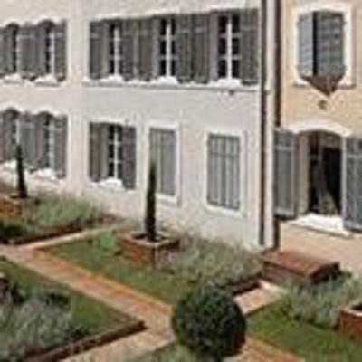 фото отеля Les Patios du Vieux Port