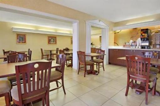 фото отеля Red Roof Inn Knoxville