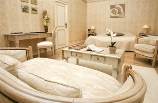 фото отеля Hotel Chateau Meyre Avensan