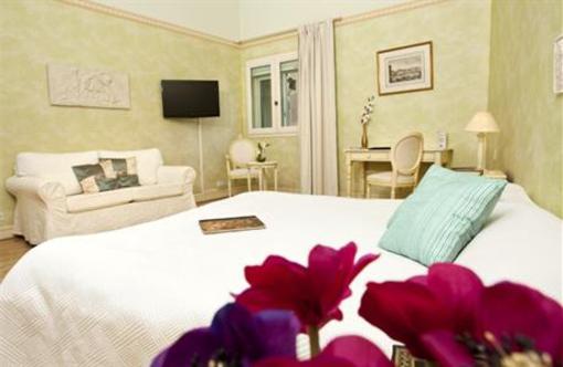 фото отеля Hotel Chateau Meyre Avensan